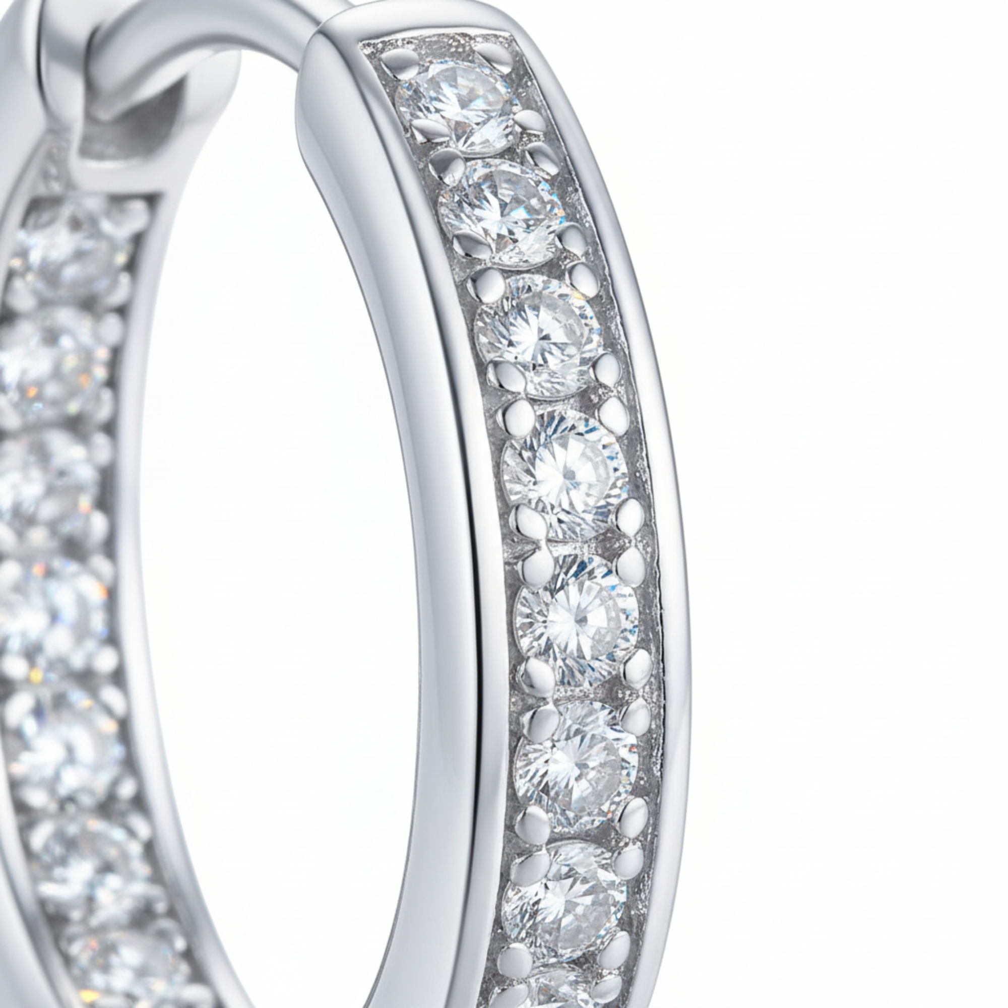 Pavé Channel Hoops