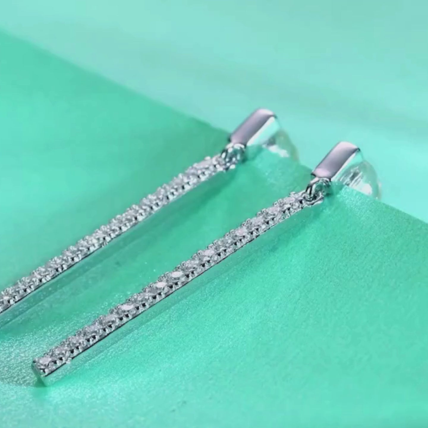 The Pavé Bar Drop
